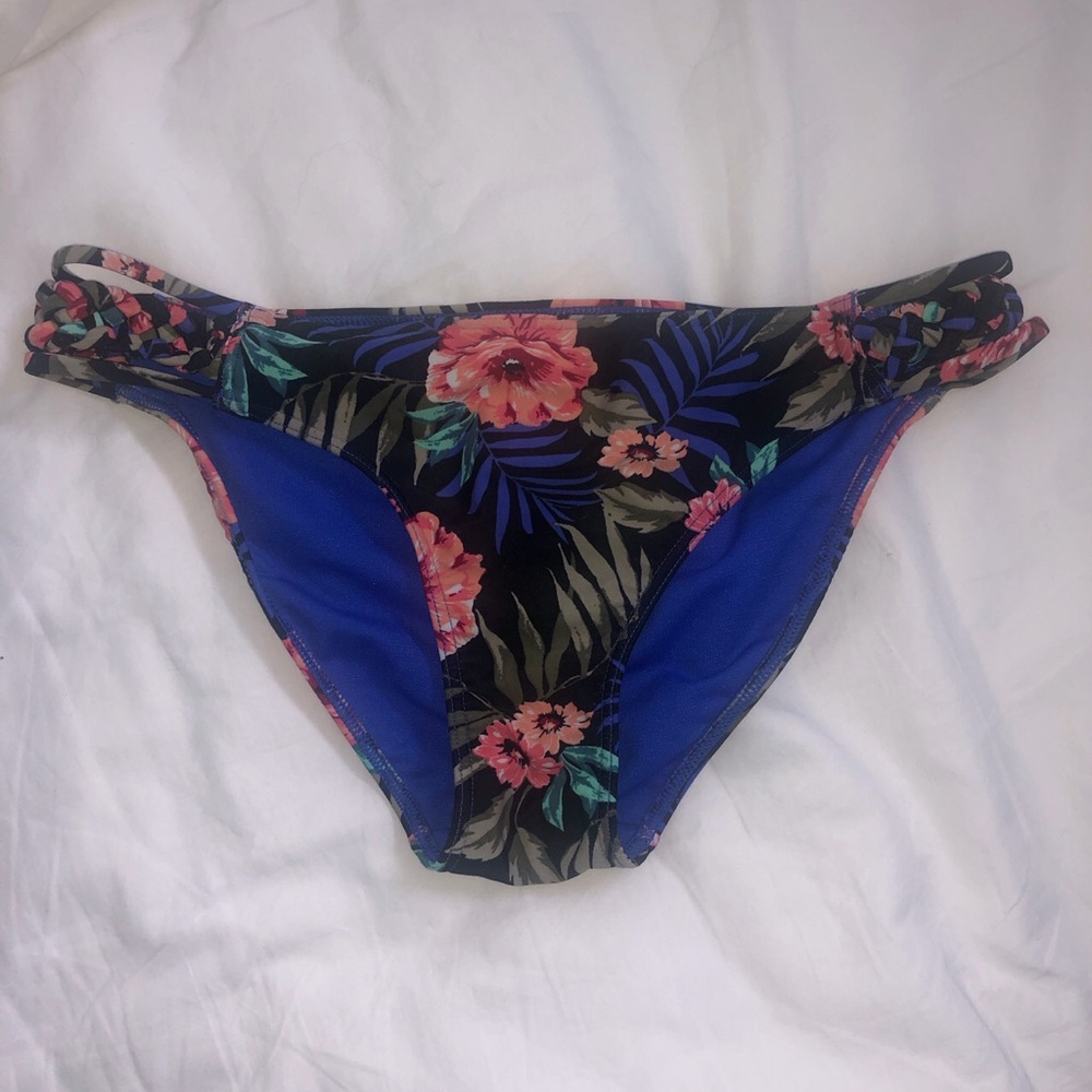 Bikini bottoms